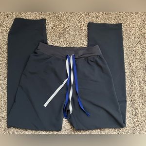 Small Figs Scrub Bottom